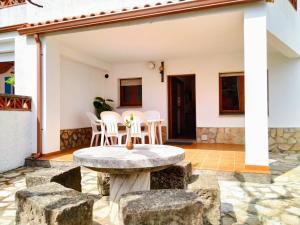 Posedenie v ubytovaní VACAY Apartamento Montgo, agradable jardin! en Costa Brava l'Escala!