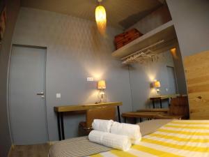 Cama ou camas em um quarto em Mediterranium Apartments