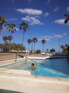 Bazén v ubytování Torremolinos Beach Apartment nebo v jeho okolí