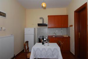 Kuchyňa alebo kuchynka v ubytovaní Menelaos Apartments