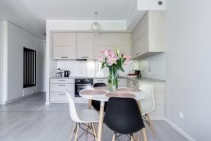 Kuchyňa alebo kuchynka v ubytovaní Elite Apartments Downtown Premium