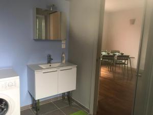 Zdjęcie z galerii obiektu Logement Nénuphar w mieście Avallon