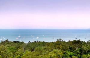 Gallery image of Azure Sea Whitsunday Resort in Airlie Beach