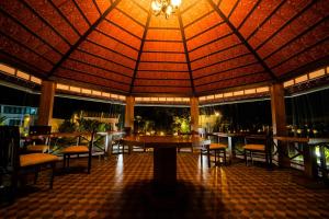Restaurace v ubytování Nihara Resort and Spa Cochin