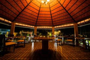 Restaurant o iba pang lugar na makakainan sa Nihara Resort and Spa Cochin