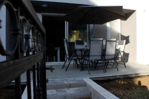 Ein Balkon oder eine Terrasse in der Unterkunft Apartman Ivana