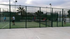 Tenis a/nebo squash v ubytování Camping Riberamar nebo okolí