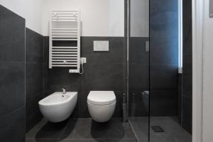 Koupelna v ubytování ParcoSantaTeresa Suites LOC-02279