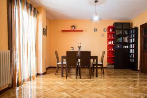 Knihovna v apartmánu