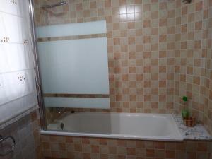 Łazienka w obiekcie Apartamento La Real