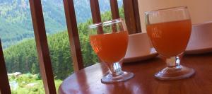 Pijača v nastanitvi Sparsh Resort, A Boutique Stay - Just 2kms uphill from Mall Road, near Old Manali