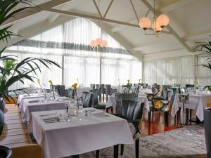 Um restaurante ou outro lugar para comer em Clonakilty Park Hotel