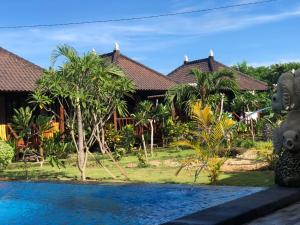 Gallery image of Gatri Hut in Nusa Lembongan