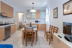Kuchyň nebo kuchyňský kout v ubytování Villa Sofia