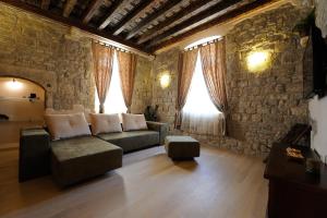 Posezení v ubytování Desiderata Studio Apartment