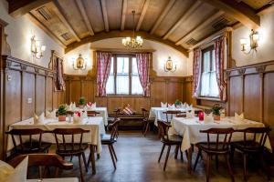 Reštaurácia alebo iné gastronomické zariadenie v ubytovaní Hotel IMLAUER & Bräu