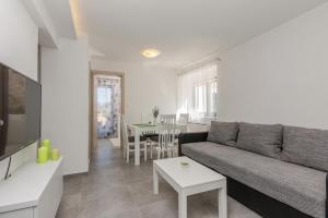 Posedenie v ubytovaní Apartmani Mustaća dvori