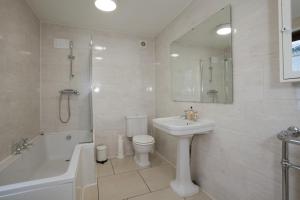 Gallery image of Victoria’s Place in Chelmsford