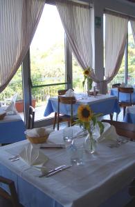 Restaurace v ubytování Albergo Riviera Spineta