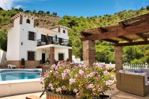 Bazén v ubytování Casa las Torres B&B nebo v jeho okolí