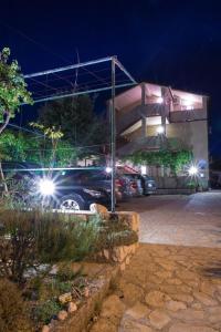 Fotografia z galérie ubytovania Apartment in Lopar with Balcony, Air condition, WIFI (4739-3) v destinácii Lopar