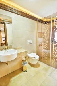 Koupelna v ubytování Kumluk Konak Hotel