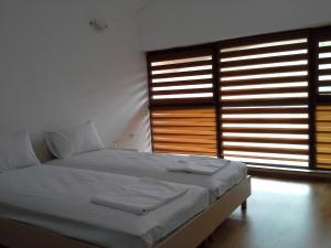 Afbeelding uit fotogalerij van The White House in Karlovo