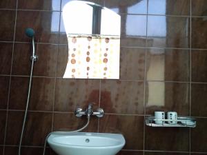 Afbeelding uit fotogalerij van The White House in Karlovo