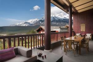 Üldine mäevaade või majutusasutusest Jinmao Purelax Mountain Hotel Lijiang pildistatud vaade