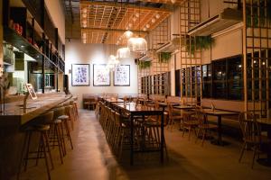 Restaurace v ubytování Lub d Manila Makati - Central Makati, Near Nightlife