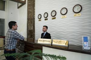 Ospiti di Bokhtar Apart Hotel
