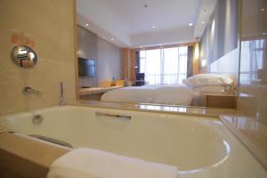 Et badeværelse på Huangyan Yaoda Hotel