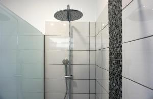 A bathroom at Apartamento Conpe Még 34 kép