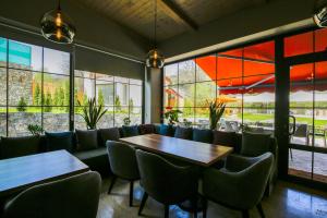 CHALET DILIJAN Hotel & Restauarant的休息区