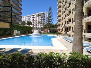 Basen w obiekcie Apartamento Ronda 4 - Los Boliches lub w pobliżu