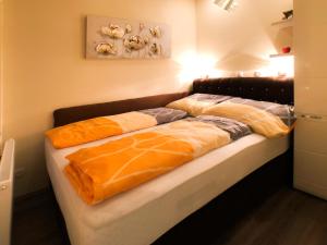A bed or beds in a room at Deluxe Apartment Vienna