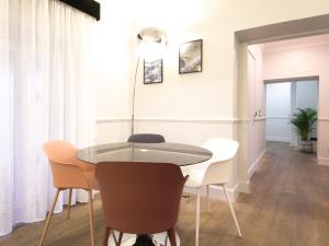 Foto Roomas asuva majutusasutuse Gemini Suites Navona galeriist