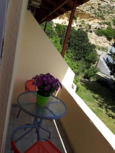 Balkón nebo terasa v ubytování Hotel Neos Matala
