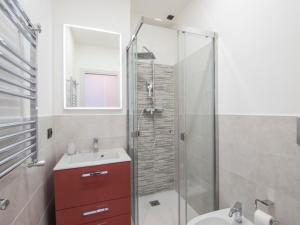 Vannituba majutusasutuses Gemini Suites Navona