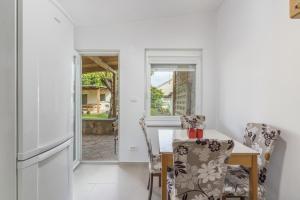 Fotografie z fotogalerie ubytování Holiday Home Jakob v destinaci Karigador