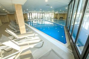 Bazén v ubytování Perun Hotel Sandanski nebo v jeho okolí
