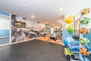 Fitnesscenter och/eller fitnessfaciliteter på Rockport Inn and Suites