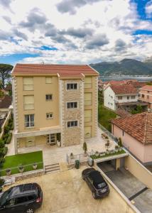 O vedere generală la munți sau o vedere la munte luată de la acest apartament