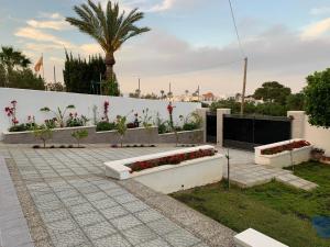 Zahrada ubytování Maison Alriad - Alojamiento familiar tranquilo cerca del mar con jardín, porche y parking privado en el interior de la finca no apto para fiestas