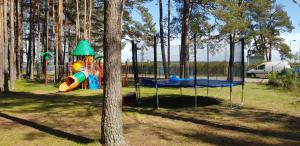 Sân chơi trẻ em tại Chill&Grill camping