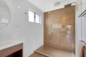 A bathroom at Moonta Bay Holiday Park