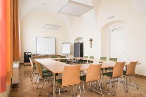 The business area and/or conference room at Gästehaus im Priesterseminar Salzburg