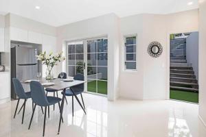 Fotografie z fotogalerie ubytování Park Avenue 1BR Hideaway King Bd Private Courtyard v destinaci Brisbane