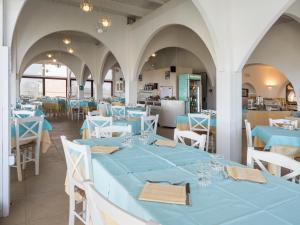 Restaurace v ubytování Hotel Cala Reale