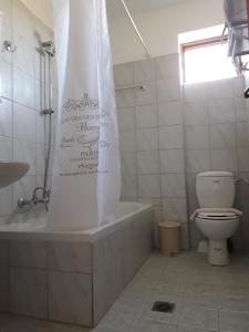 ห้องน้ำของ Knossos Apartments